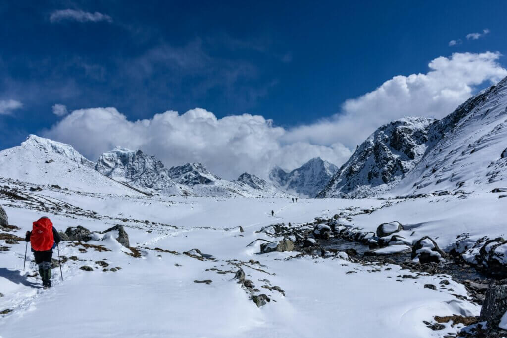 Ultimate Guide on Gokyo Lake Trek: Cost, Best Time, Preparation 3 Experienced trekkers in Winter. Enroute to Gokyo Lake