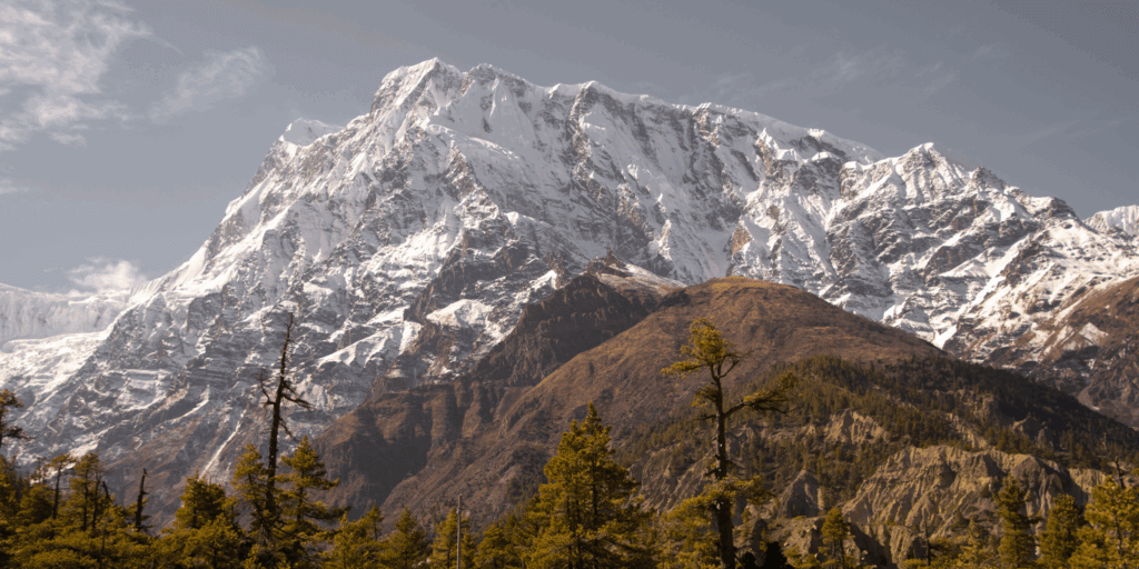 Why Choose the Annapurna Circuit Trek for Beginners