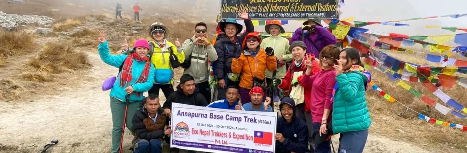 Econepaltrekkers-team-in-abc