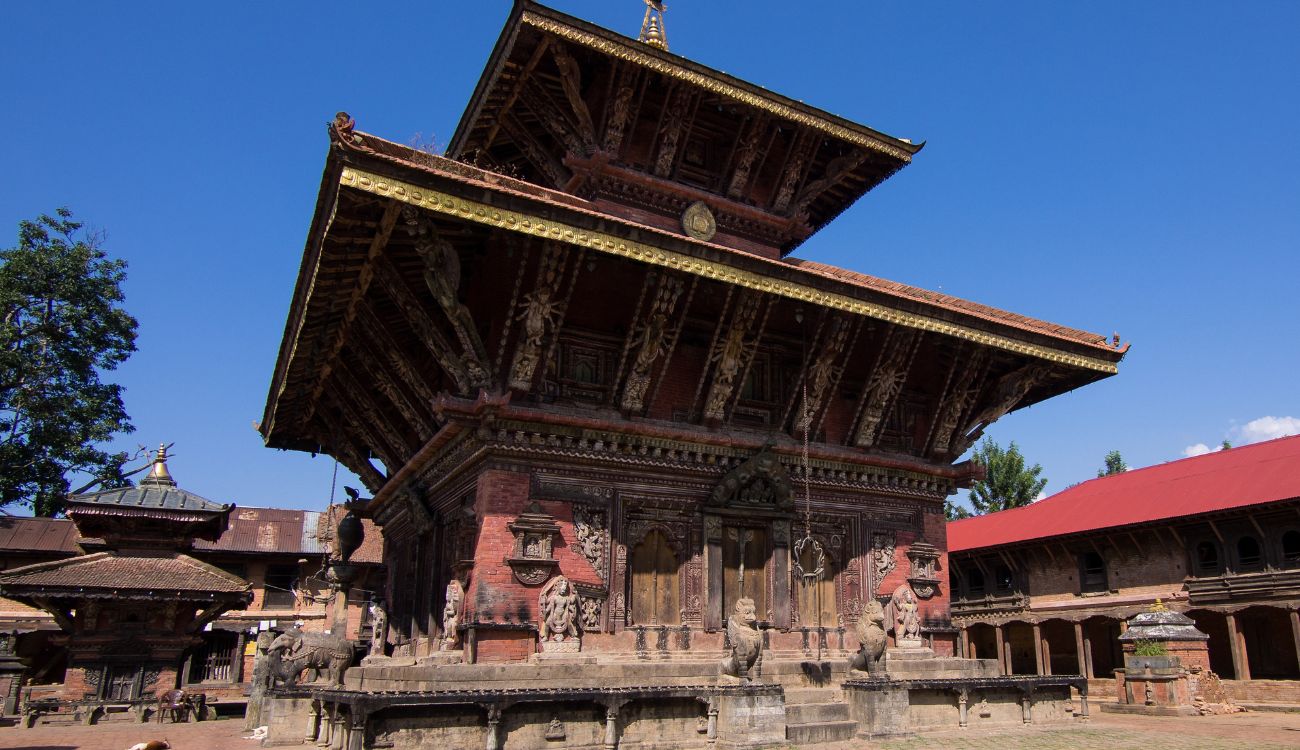 Kathmandu Valley Sightseeing Tour | One Day Culture & Heritage Package 16 Changu Narayan