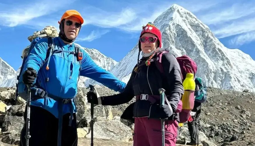 Himalaya Trekking Everest Base Camp 1 Trekkers on the way to Everest Base Camp
